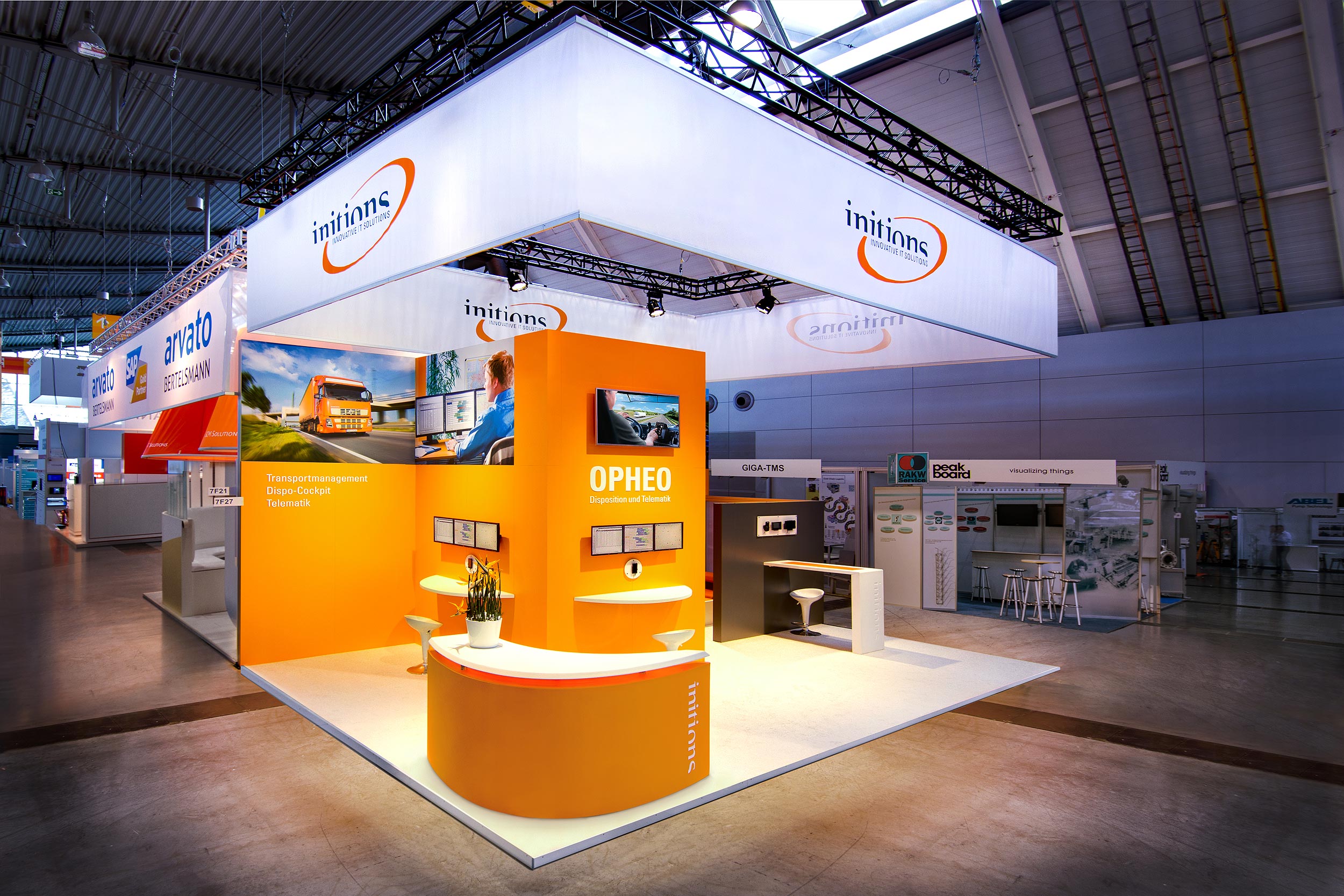 initions Ag, Messestand initions AG, initions Hamburg Messestand, Messedesign Orange