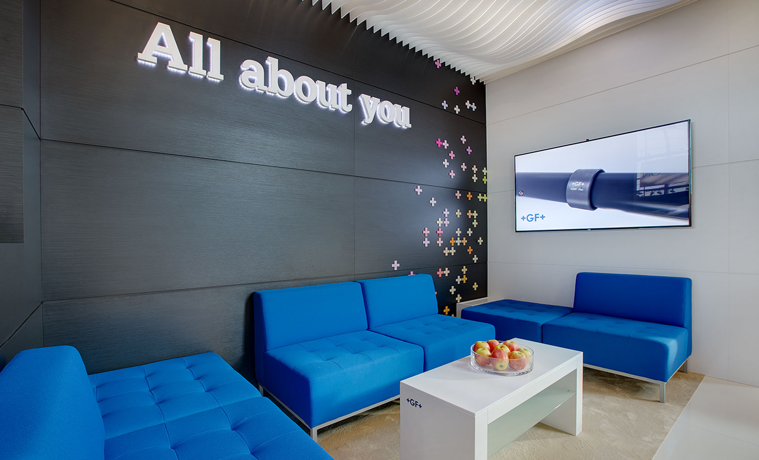 gatwat 2014 messestand sofa