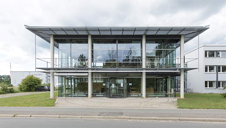agentur dreipunkt referenz creation gross chronik 2000 carl gross